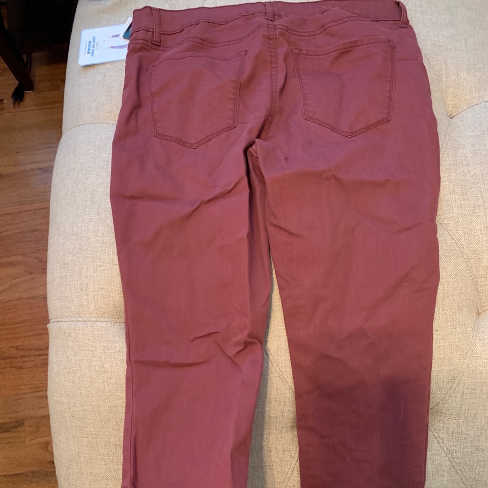 Jeans - Picture 3 of 3
